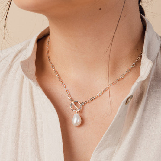 Pearl Loop Necklace