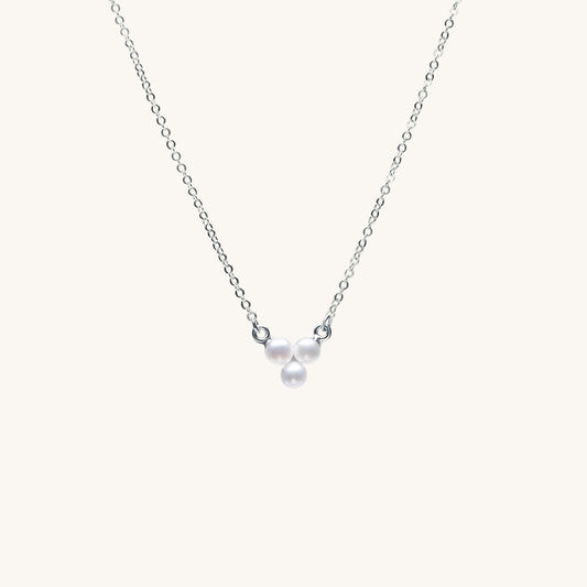 Clover Pearl Necklace