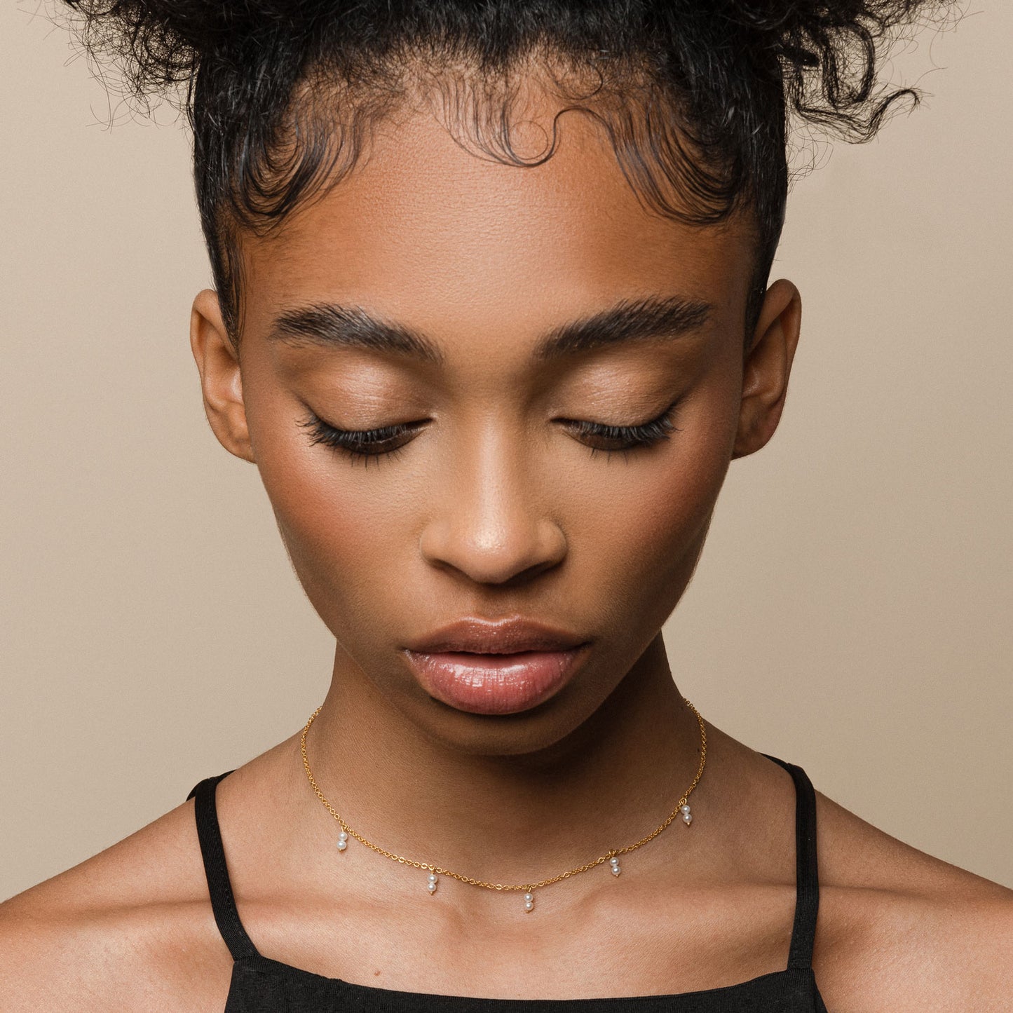 Micro Pearl Drops Necklace